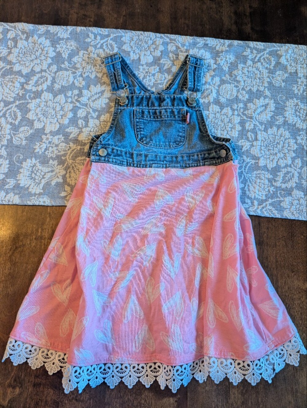 Old Navy Denim & Pink Lace Trim Girls' Overall Dress/ Size Girl 4